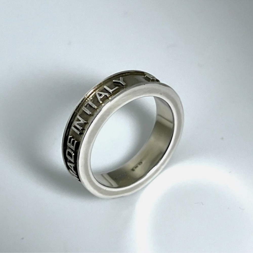 Gucci Silver Script Ring - Picture 3 of 5